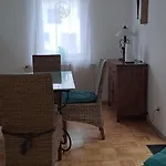S'ferienhaeusle Vom Hof Chirphendorf *